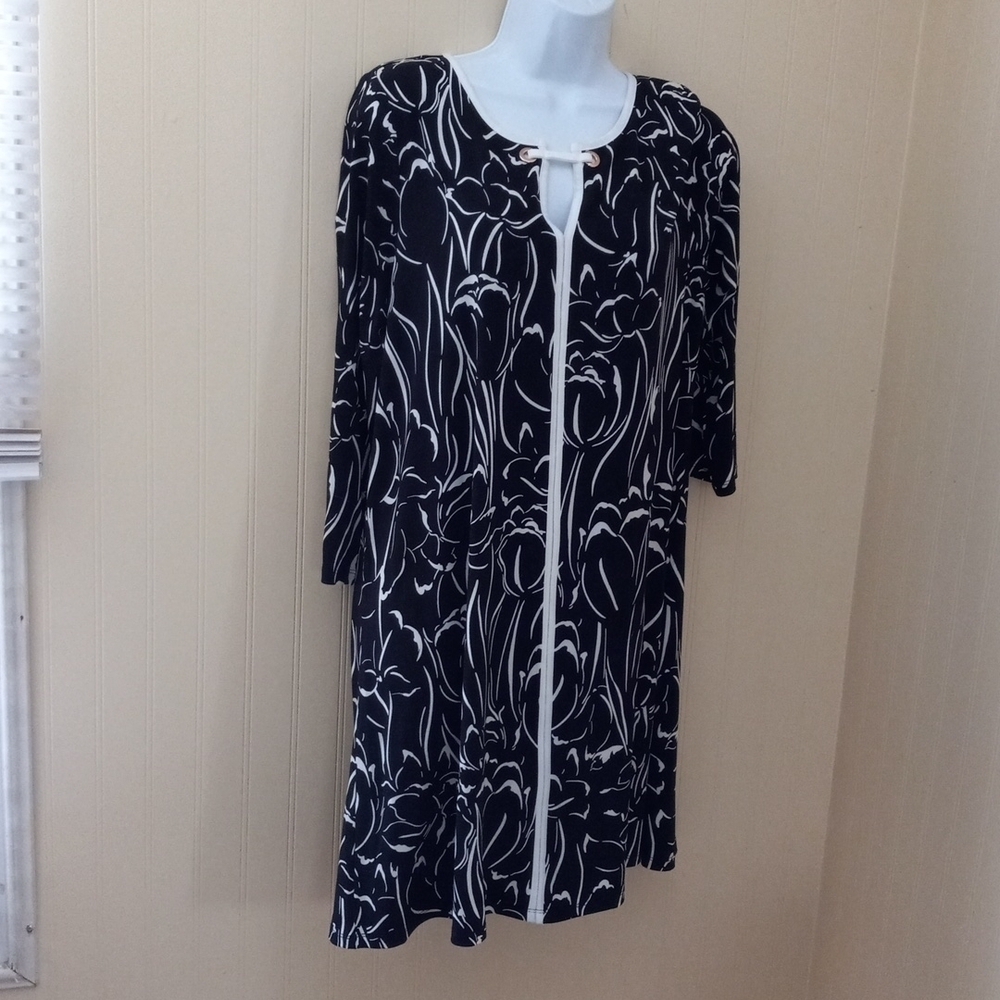 Ivanka Trump Classic Black White Sheath Dress Size LG